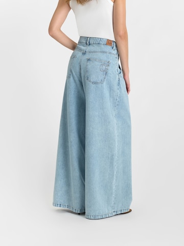 Le Temps Des Cerises Wide leg Jeans in Blue