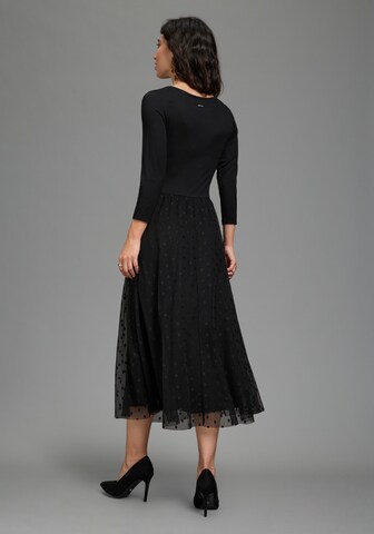 LAURA SCOTT Kleid in Schwarz