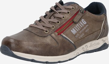 Sneaker bassa di MUSTANG in marrone: frontale