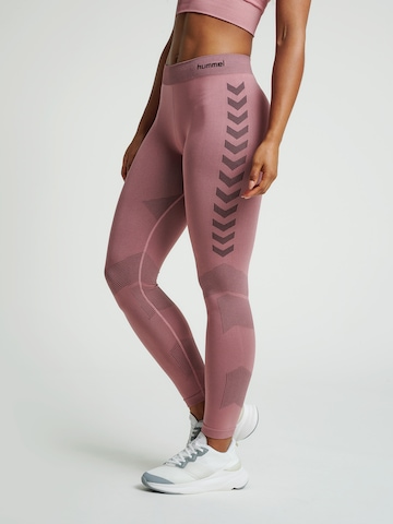 Skinny Pantaloni sportivi 'First' di Hummel in rosa: frontale