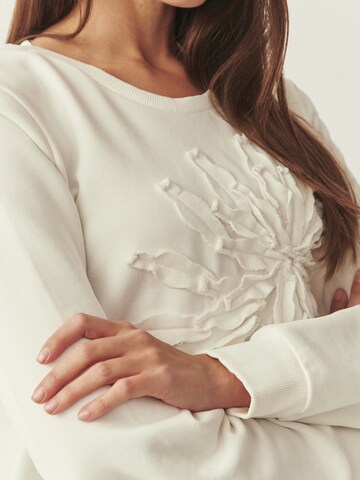 TATUUM Sweatshirt i vit