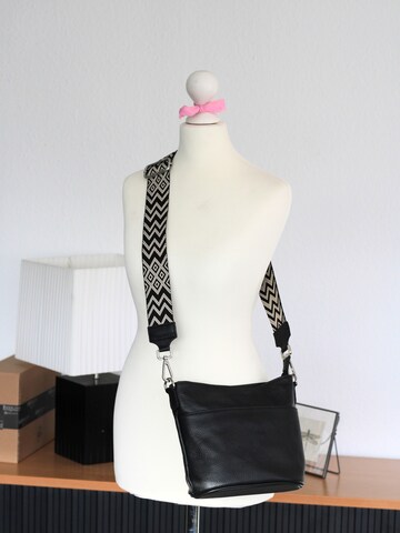 Adel Bags Shoulder Bag 'Lina' in Black