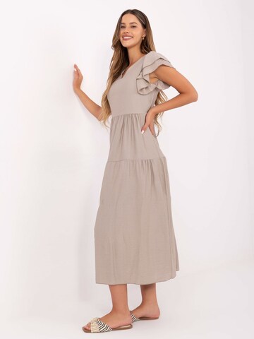 Madnezz House Dress in Beige