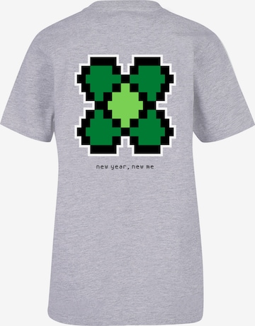 T-Shirt 'Silvester Happy New Year Pixel Kleeblatt' F4NT4STIC en gris