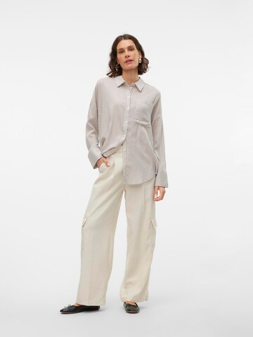 VERO MODA Bluse 'VMBUMPY' i beige