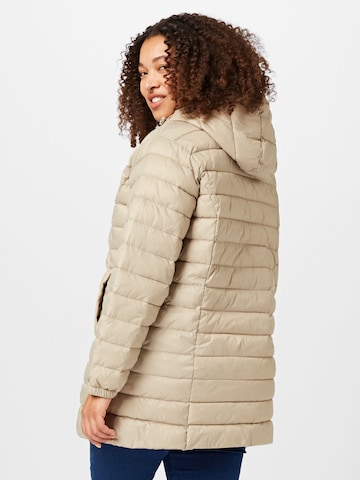 Veste d’hiver 'Tahoe' ONLY Carmakoma en beige