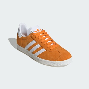 ADIDAS ORIGINALS Низкие кроссовки 'Gazelle' в Оранжевый