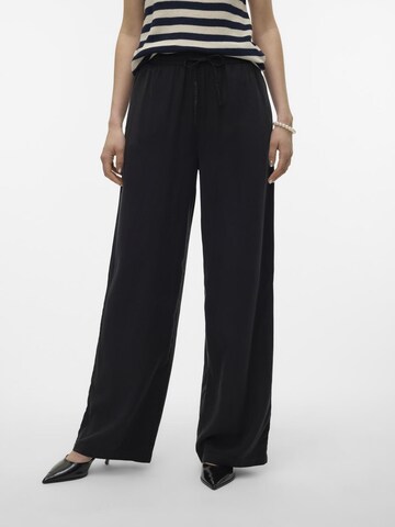 Wide Leg Pantalon 'BREE' VERO MODA en noir : devant