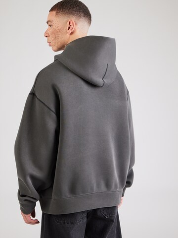 Sweat-shirt Nike Sportswear en noir : derrière
