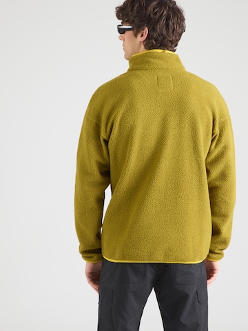 Pulovere sport 'Helvetia II' de la COLUMBIA pe verde