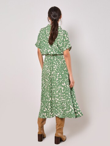 Robe ' ' Apricot en vert