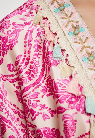 IZIA - Kimono en rosa