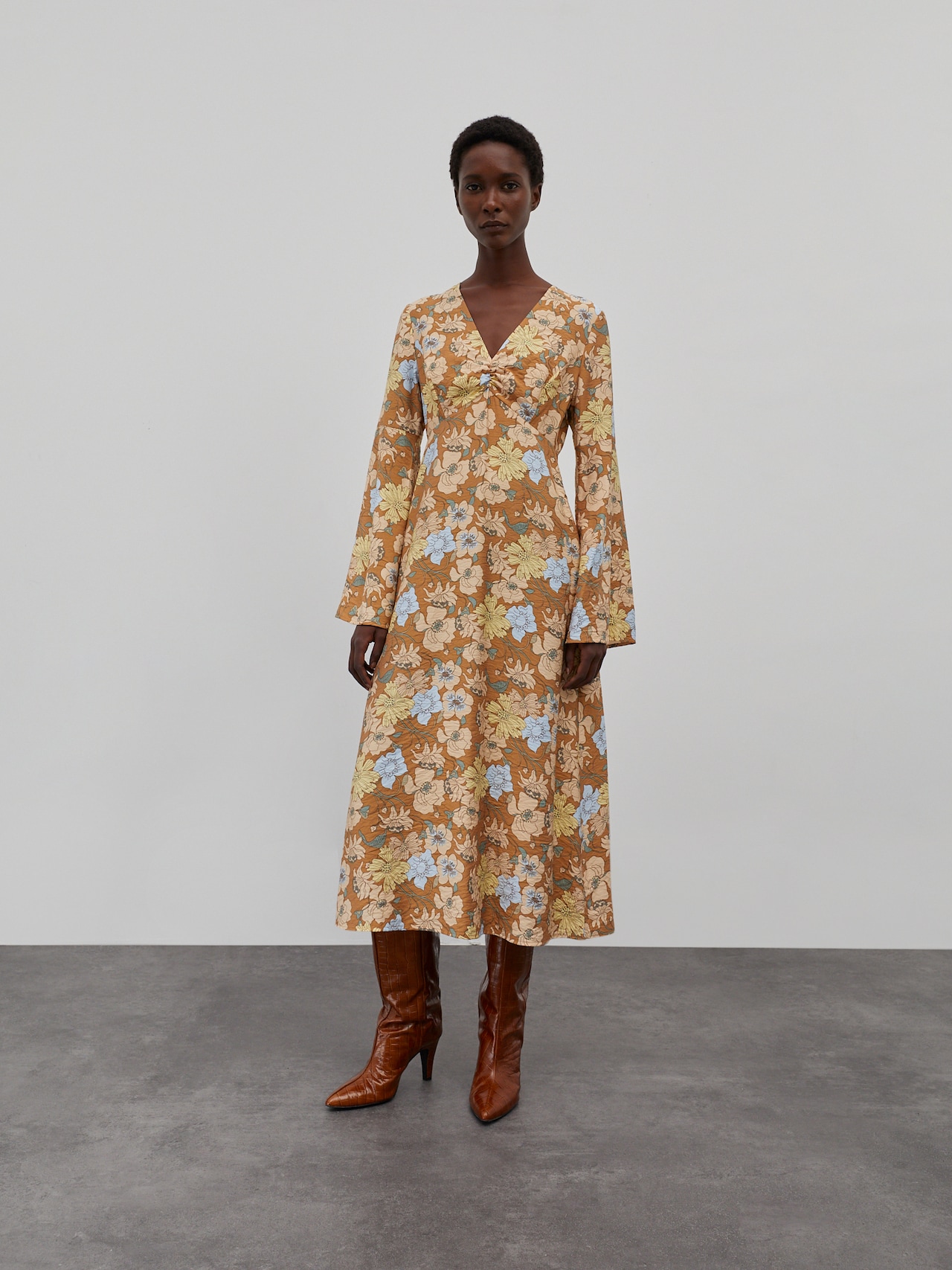 EDITED Produkte Kleid 'Bailee' creme