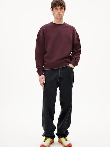 Sweat-shirt ARMEDANGELS en rouge