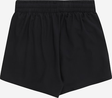 NIKE Regular Sportshorts in Schwarz