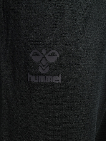 Hummel Regular Sporthose in Schwarz