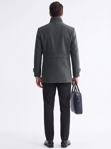 ALLTHEMEN Winter Coat 'Froststille' in Grey