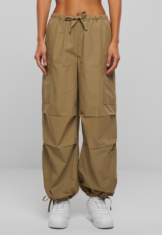 Pantalon cargo Urban Classics en beige : devant