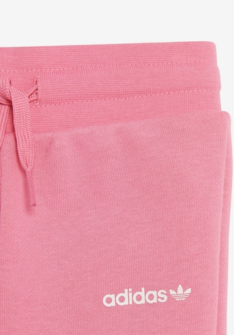 ADIDAS ORIGINALS - Conjunto en rosa