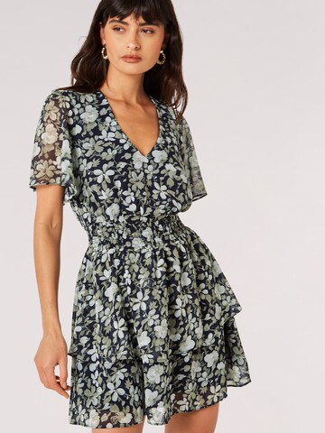 Apricot - Vestido en verde: frente