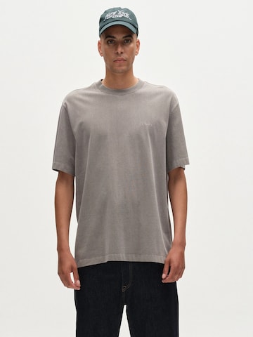 GABBA Bluser & t-shirts 'Nigel Wix' i grå: forside