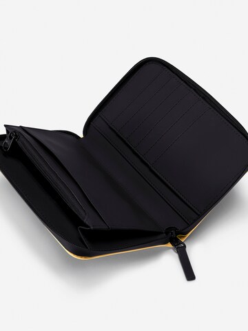 Ucon Acrobatics Wallet 'Naira Lotus Infinity' in Yellow