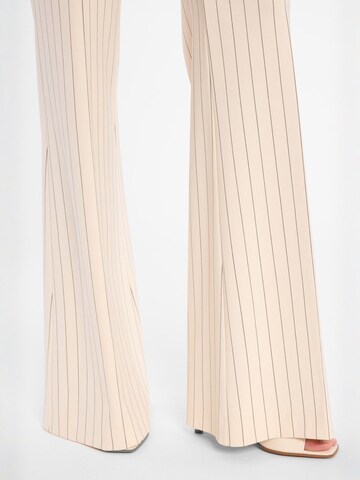 Ana Alcazar Bootcut Hose 'Divan' in Weiß