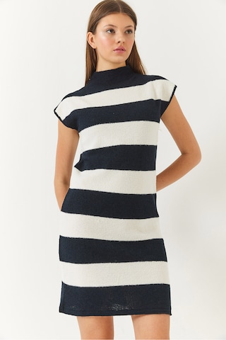 Bianco Lucci - Vestido de punto en azul: frente