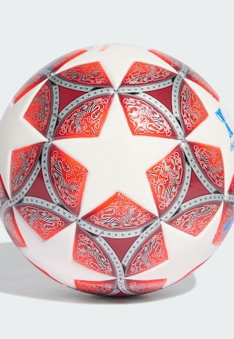 ADIDAS PERFORMANCE Ball in White