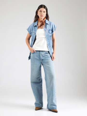 Top de la Abercrombie & Fitch pe bej