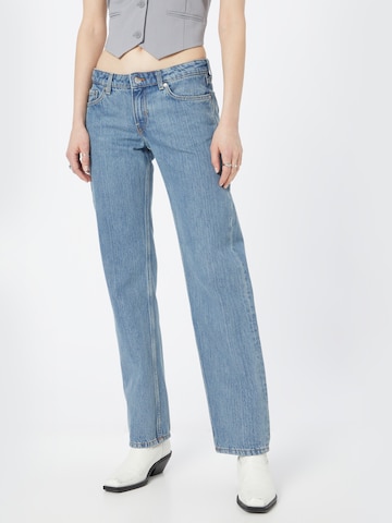 WEEKDAY Regular Jeans 'Arrow' in Blauw: voorkant