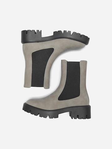 Chelsea Boots 'ONLBETTY' ONLY en gris