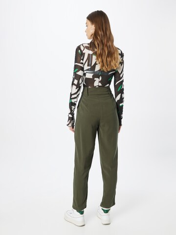 Loosefit Pantalon à pince 'Alina' ABOUT YOU en vert