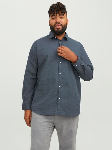 Jack & Jones Plus Comfort fit Zakelijk overhemd in Blauw: voorkant