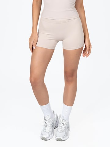 dayr Skinny Leggings 'Essential Shorts' in Beige: front