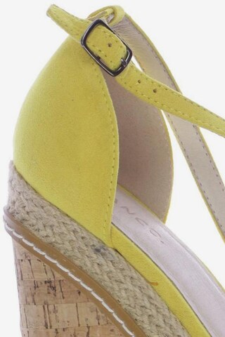 Bianco Sandals & High-Heeled Sandals in 37 in Yellow