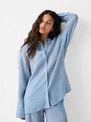 Bershka Blouse in Blauw: voorkant