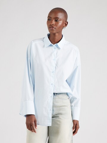 Monki Blouse in Blauw: voorkant