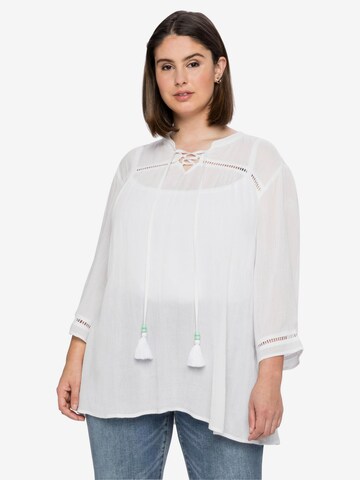 SHEEGO Tunic in White: front