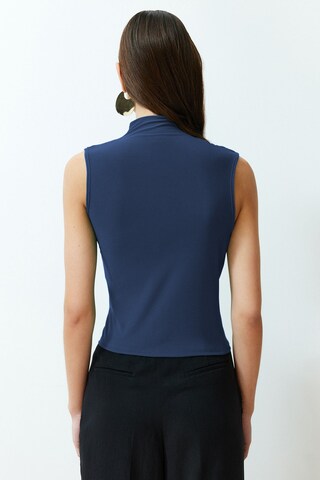 Trendyol - Top em azul