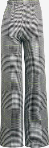 ADIDAS ORIGINALS Szeroka nogawka Spodnie w kant w kolorze szary