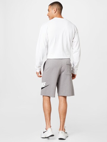 pilka Nike Sportswear Standartinis Kelnės 'Essentials'