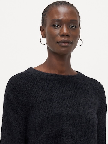 Vero Moda Tall Sveter 'VMPUFF' - Čierna