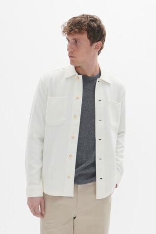 Matinique Regular fit Button Up Shirt 'Pelton' in White: front