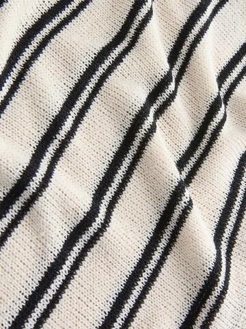 Next Pullover in Beige