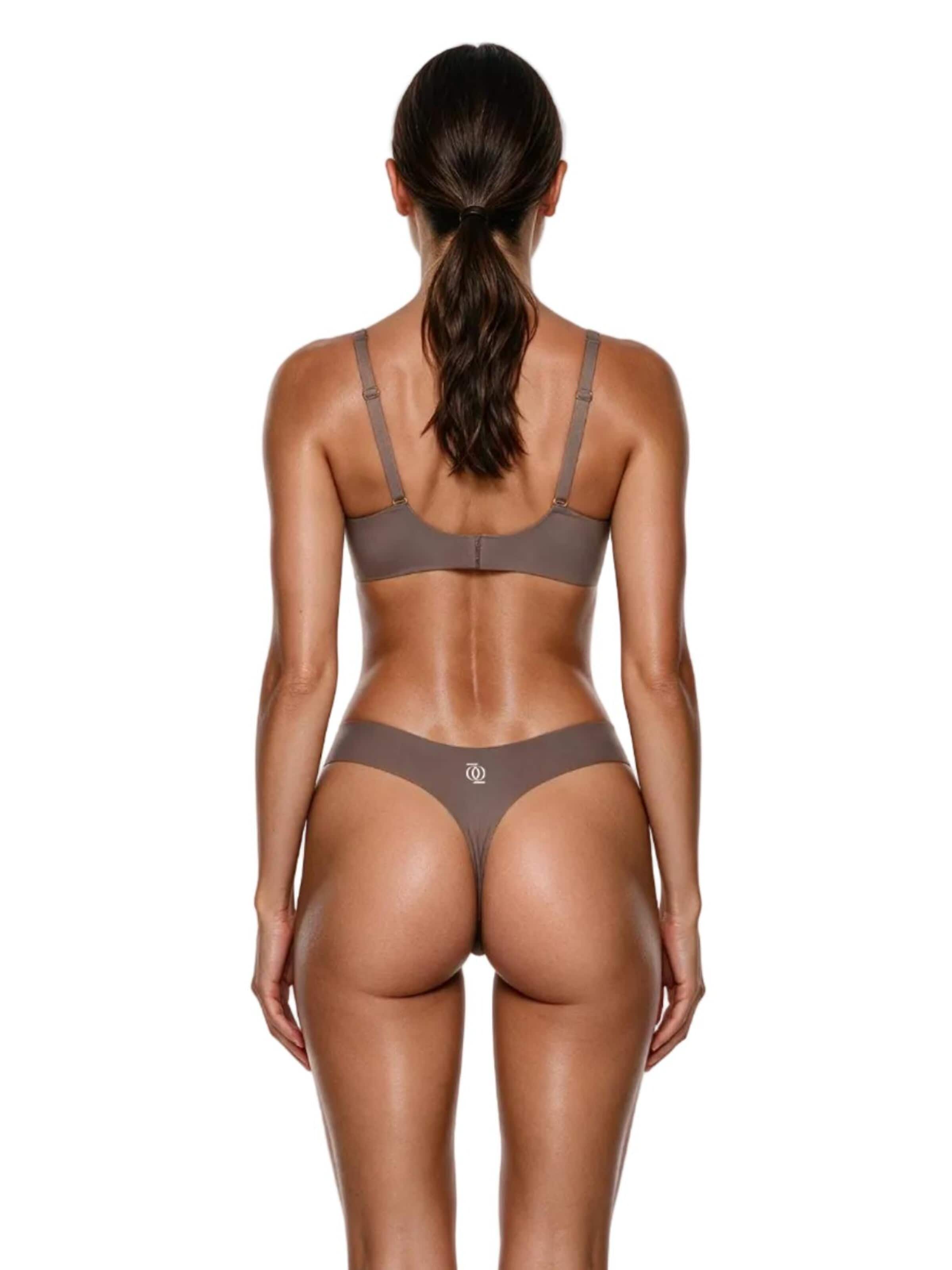GOD SAVE QUEENS Spodnje hlačke 'Second Skin Thong' | rjava barva