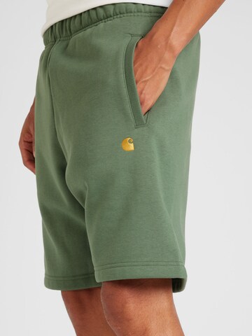 regular Pantaloni 'Chase' di Carhartt WIP in verde
