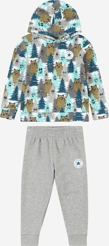 CONVERSE - Ropa para correr 'INTO THE WILD' en gris: frente