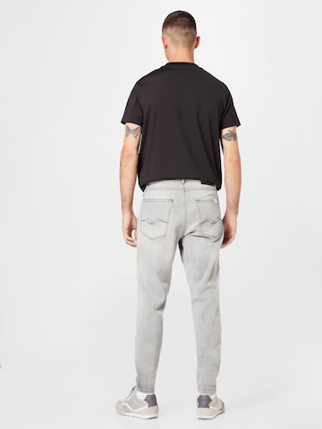 REPLAY Regular Jeans 'SANDOT' in Grau