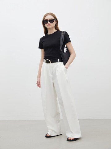 MANUKA T-Shirt in Schwarz